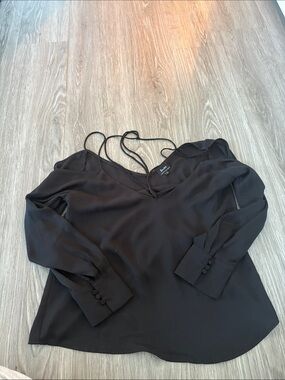 Bardot strappy, black open shoulder shirt